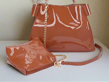 Load image into Gallery viewer, Chic Chain Clutch