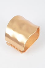 Load image into Gallery viewer, Gold Hinged Bracelet