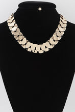 Load image into Gallery viewer, Wide Scale Necklace Set