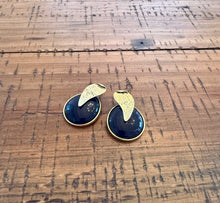 Load image into Gallery viewer, Stone Leaf Earrings