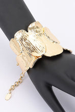 Load image into Gallery viewer, Breathtaking Hinged Bracelet