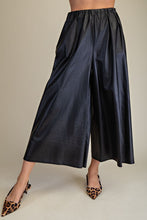 Load image into Gallery viewer, Wide Leg Faux Leather Culotte Pants
