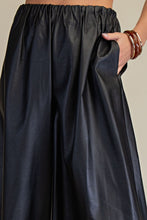 Load image into Gallery viewer, Wide Leg Faux Leather Culotte Pants