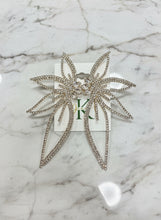 Load image into Gallery viewer, Rhinestone Flower Earrings