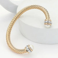 Load image into Gallery viewer, The Derby Twist Cuff