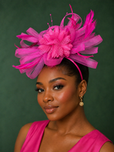 Load image into Gallery viewer, Derby Fascinator