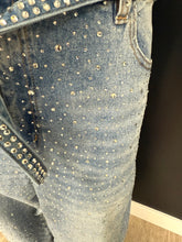 Load image into Gallery viewer, Rhinestone Embellished High Rise Jeans