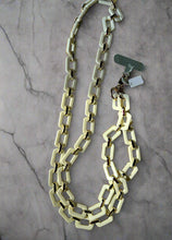 Load image into Gallery viewer, Chain link phone accessories