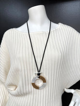 Load image into Gallery viewer, Long Black Strand Necklace