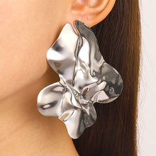 Load image into Gallery viewer, Geometric Textured Metal Earrings