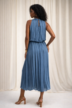 Load image into Gallery viewer, Romantic Midi Dress
