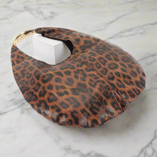 Load image into Gallery viewer, Leo The Bag