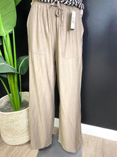 Load image into Gallery viewer, Linen Blend Palazzo Pants