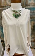 Load image into Gallery viewer, V neck Tunic