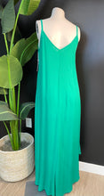 Load image into Gallery viewer, Crinkle Cami Maxi Dress