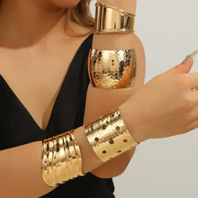 Load image into Gallery viewer, Arm Candy
